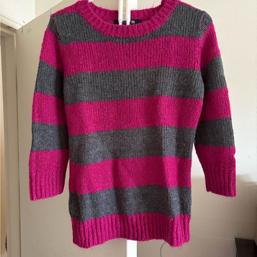 Forever 21 Pink and Gray Crew Neck Sweater